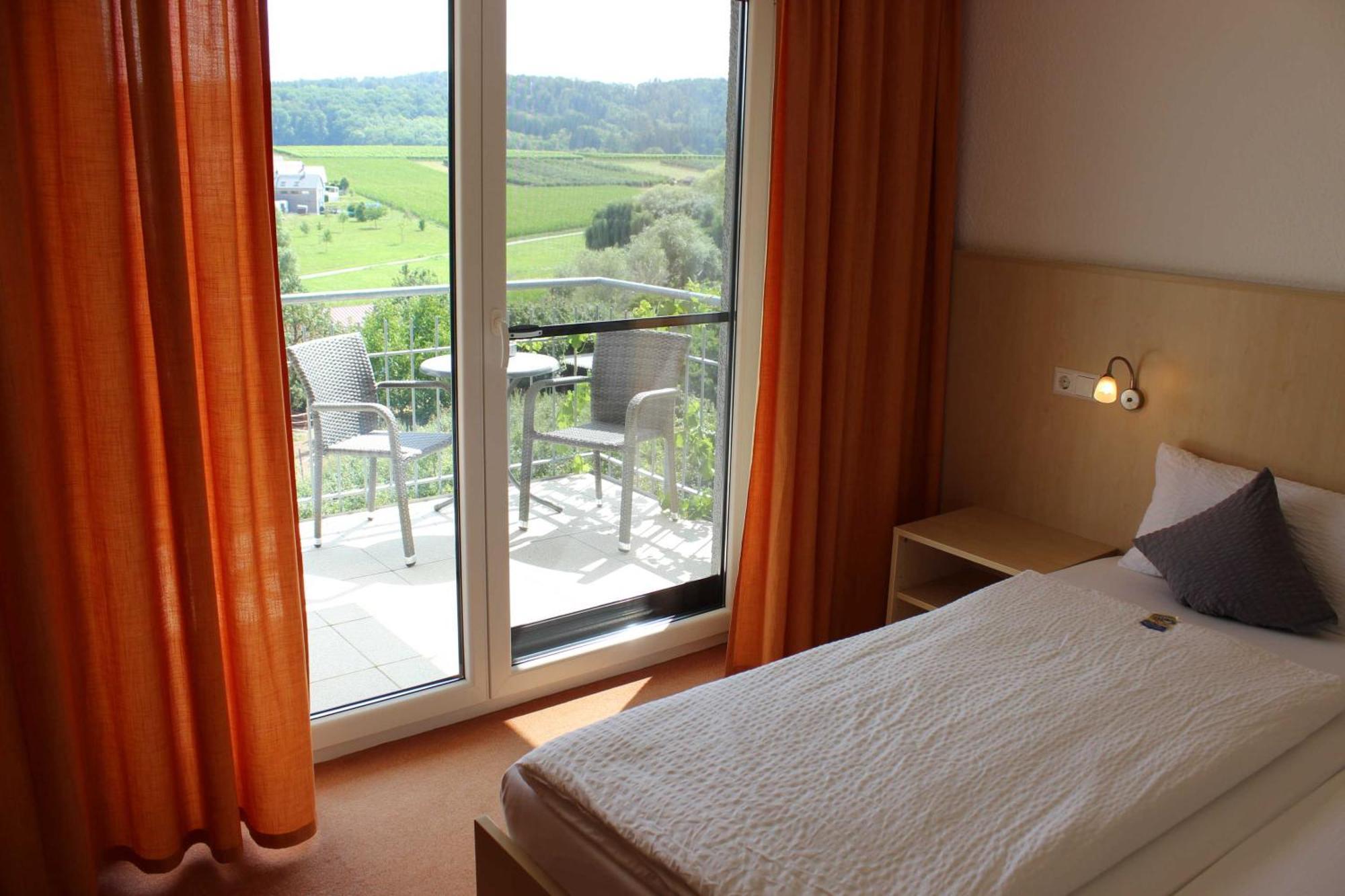 Gaestehaus Zum Wolffenturm Lehrensteinsfeld Номер фото