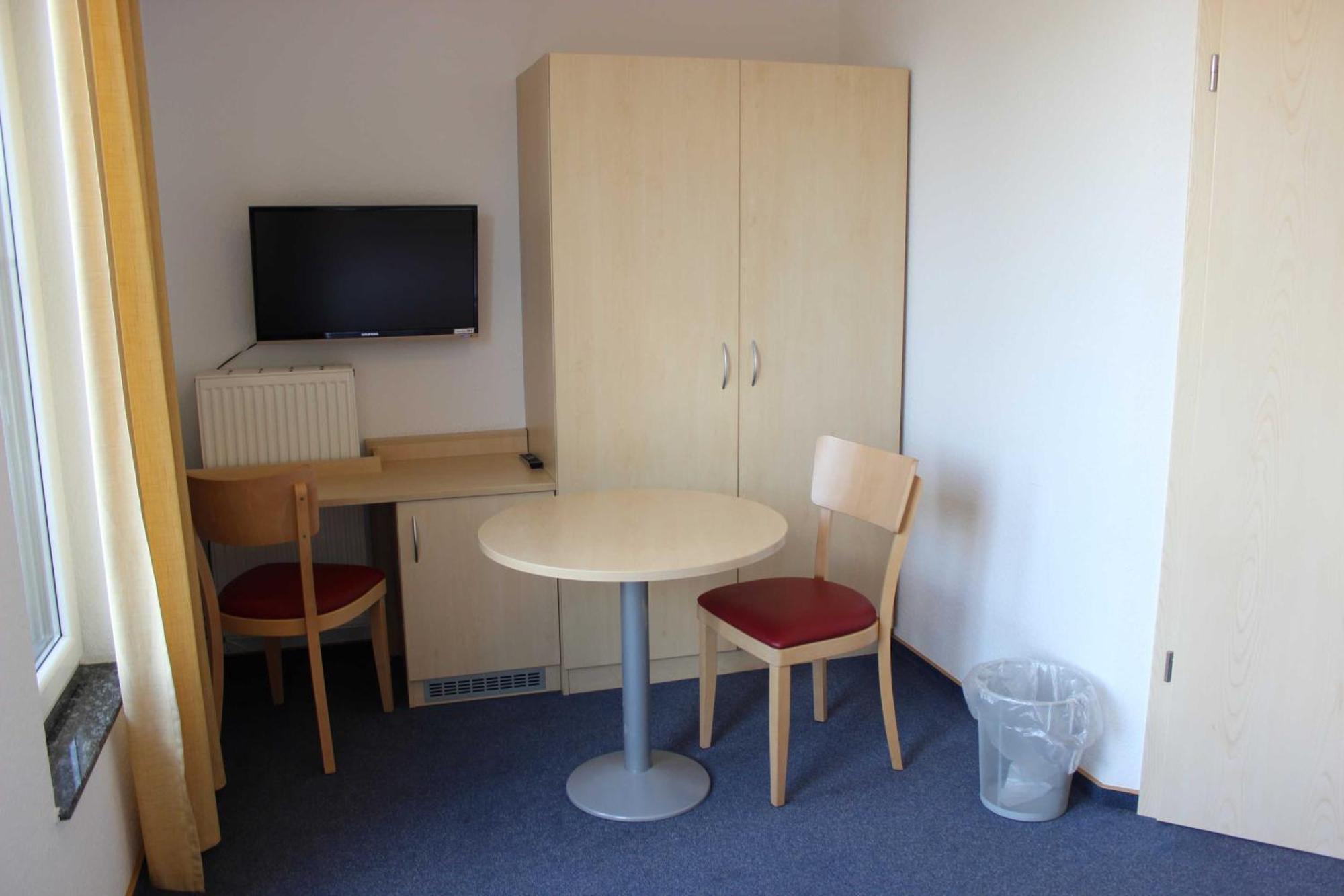 Gaestehaus Zum Wolffenturm Lehrensteinsfeld Номер фото