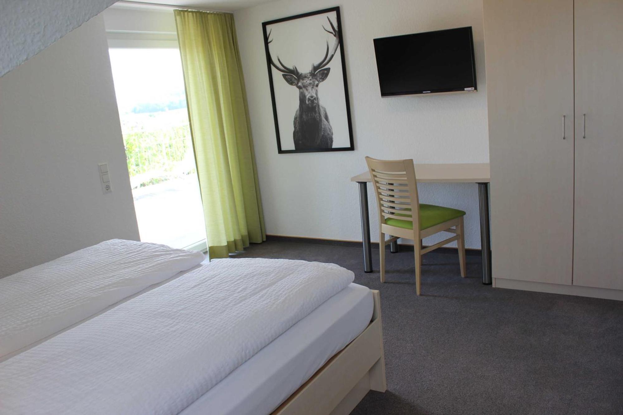 Gaestehaus Zum Wolffenturm Lehrensteinsfeld Номер фото